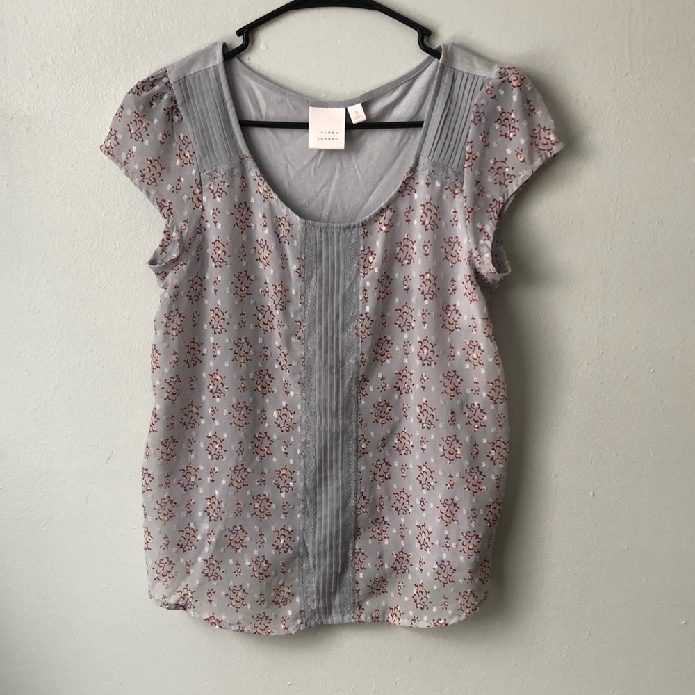 Lauren Conrad women’s shirt🛍